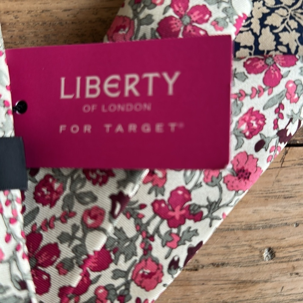 Limited Edition Liberty of London for Target Silk Tie – NWT - Picture 5 of 7